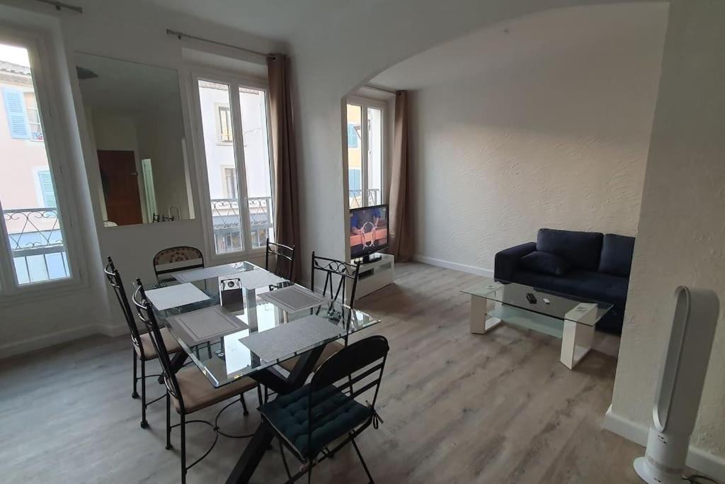 Appartement Centre-Historique 70 M2 Fréjus Eksteriør billede